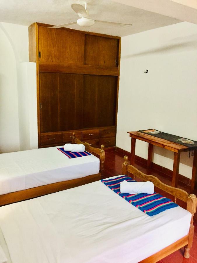 Casa De Ines Y Victoria Hotel วัลลาโดลิด ภายนอก รูปภาพ